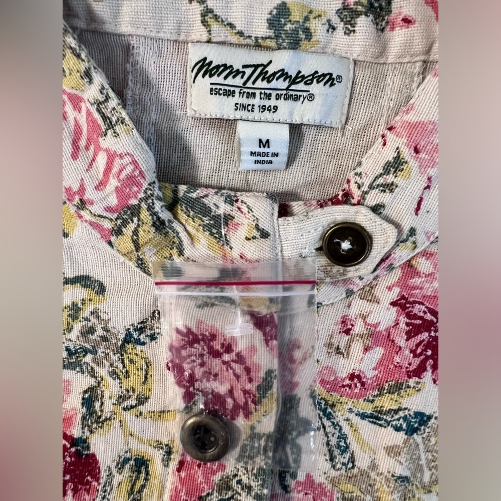 Norm Thompson Floral Blazer With Buttons Sz Medium Cotton NWOT! - Picture 7 of 10